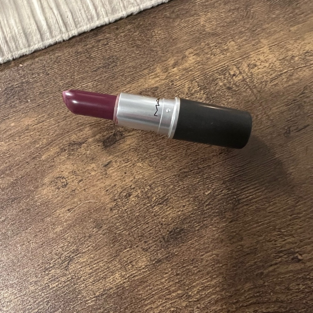 MAC Satin Lipstick-REBEL